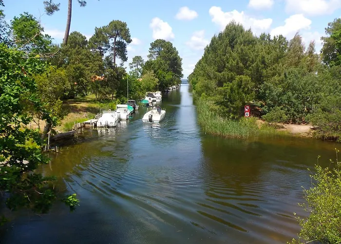 Cote Et بيسكاروس